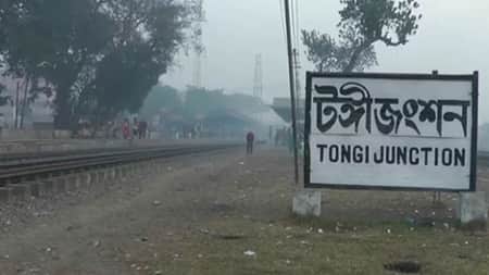 টঙ্গীতে ট্রেনে কাটা পড়ে ২ জন নিহত