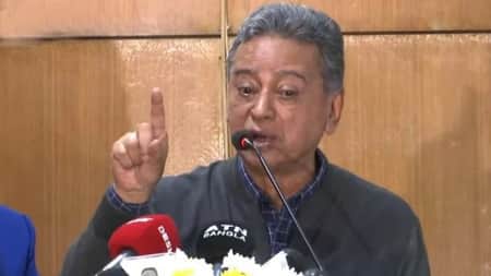 সংস্কার হবে সংসদে, টেবিলে বসে নয় : আমির খসরু Amir