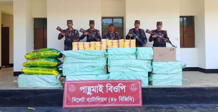 সিলেটে বিজিবির অভিযানে ৩ কোটি ৩৫ লাখ টাকার চোরাই পণ্য আটক BGB