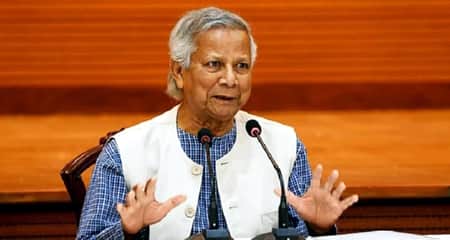 প্রধান উপদেষ্টা যে প্রশ্নের উত্তর খুঁজছেন প্রধান উপদেষ্টা