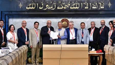 শেখ হাসিনার শাসনামলে বছরে গড়ে ১৬ বিলিয়ন ডলার পাচার হয়েছে : শ্বেতপত্রের প্রতিবেদন Hasina