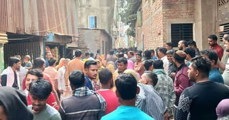 মালিককে ৩ টু..ক..রো করে কারখানায় পুঁতে রাখল কর্মচারীরা Malik