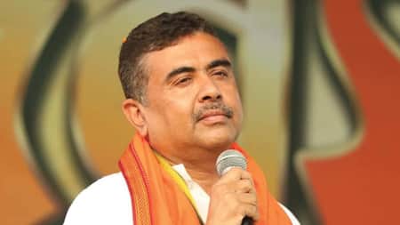 ‘শুভেন্দু অধিকারী হয় বোকা, নয় মূর্খ’ suvendu