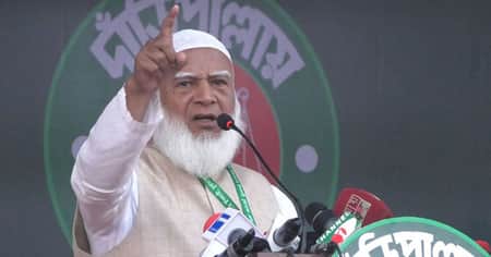 জনসভায় অংশ