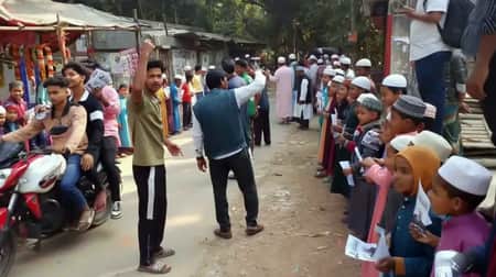 শিক্ষার্থীদের দিয়ে নির্বাচনী প্রচারণা, মাদ্রাসা শিক্ষককে জরিমানা জরিমানা