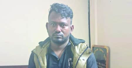 মোমেন