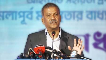 চাপ প্রয়োগ করে ভারতে খেলতে বাধ্য করা যাবে না : আসিফ নজরুল Asif