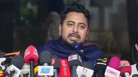 এখন কার্ডের রাজনীতি চলছে : নাহিদ নাহিদ ইসলাম