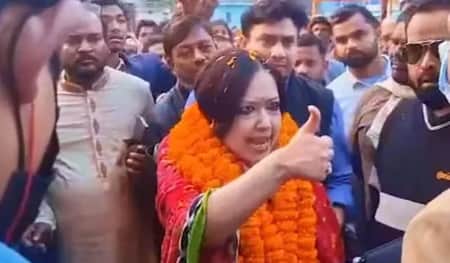 আচরণবিধি লঙ্ঘন করায় রুমিন ফারহানাকে শোকজ RUMIN