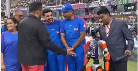 সালমানের সঙ্গে করমর্দনে দেরি, মাঠে হাসির রোল সালমানের সঙ্গে করমর্দন