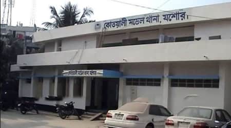 সন্ত্রাসী গ্রেফতার