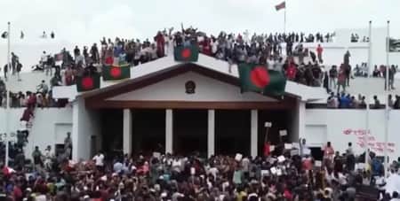 জুলাই যোদ্ধাদের দায়মুক্তি
