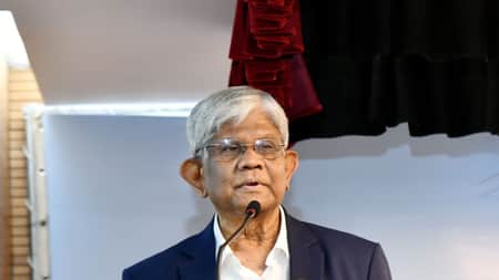 নতুন পে-স্কেল নিয়ে অর্থ উপদেষ্টা