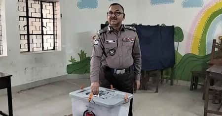 ভোট দিয়েছেন