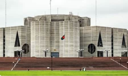 সংরক্ষিত নারী আসনে