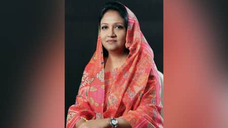 এমপি হওয়া সর্বকনিষ্ঠ নারী কে এই পুতুল farzana-sharmin-putul