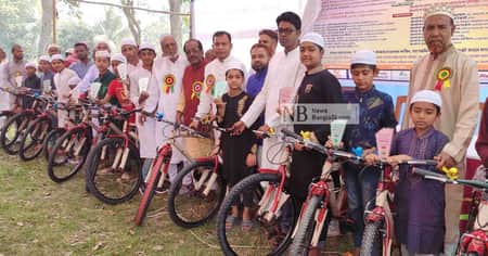 বাইসাইকেল পেল ৩৭ শিক্ষার্থী