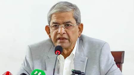 আমরা এখন খুব কঠিন সময়ে বাস করছি : মির্জা ফখরুল মির্জা ফখরুল