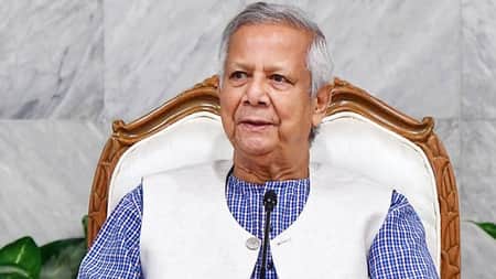 ভোটের দুদিন আগে গেজেট: নিজেকে এক বছরের জন্য ‘ভিভিআইপি’ ঘোষণা করে গেছেন ইউনূস Muhammad Yunus