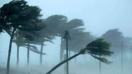 ঝড়ের শঙ্কা