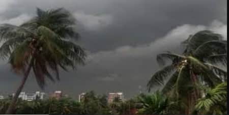 দুপুরের মধ্যে ৪৫-৬০ কিমি বেগে ঝড়ের আভাস আবহাওয়া