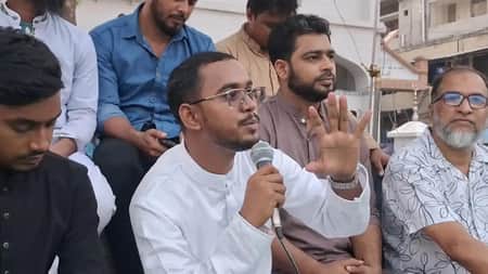 অভ্যুত্থান করেছে
