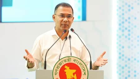 পিতৃভূমিতে ফিরছেন প্রধানমন্ত্রী