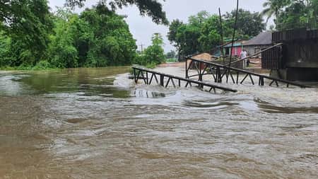 বন্যার সতর্কতা