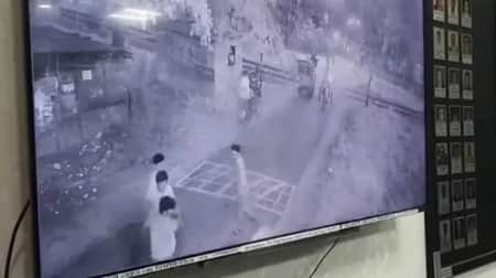 রাবিতে প্রকাশ্যে ধূমপান করতে নিষেধ করায় সিনিয়রের ওপর হামলা Dhumpan