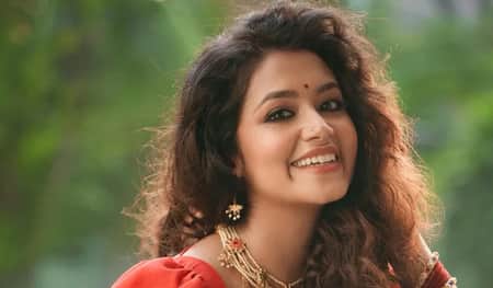 বৈশাখে মায়ের সঙ্গে গিয়ে দোকান দিতাম : ফারিণ ফারিণ
