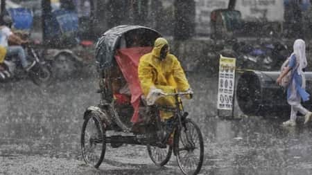 বজ্রবৃষ্টির আশঙ্কা