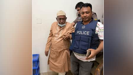 বেরোবির সাবেক ভিসি হাসিবুর রশীদ গ্রেফতার ভিসি হাসিবুর রশীদ