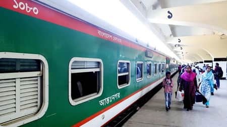বিশেষ কোচের ব্যবস্থা