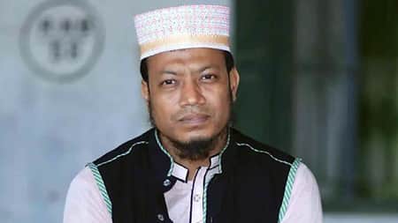 আদালতে আত্মসমর্পণ করলেন আমির হামজা আমির হামজা