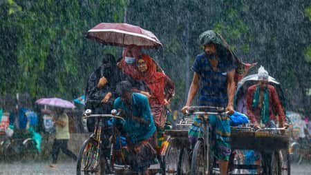 ঢাকায় দুপুর ১টার মধ্যে বজ্রসহ বৃষ্টির আভাস বৃষ্টির আভাস