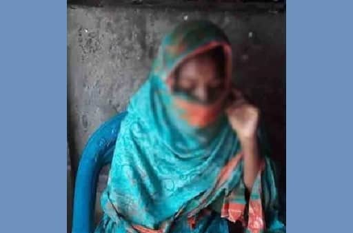 ত্রাণ দেয়ার নামে স্ট্যাম্পে মাদ্রাসাছাত্রীর স্বাক্ষর, তারপর…..