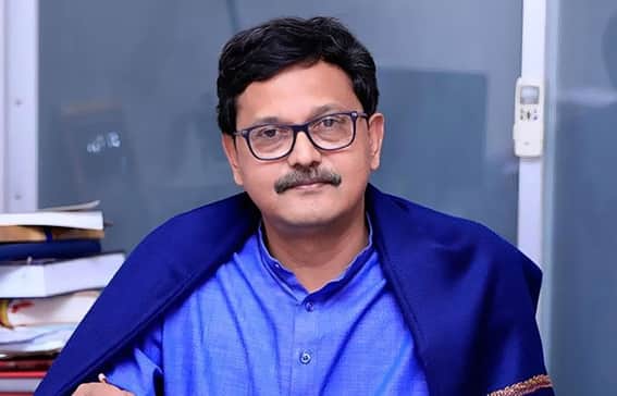 আমরা মিথ্যার রাজনীতি করি না, আ.লীগের নেতৃত্বে মানুষ খেয়ে পরে বেঁচে আছে : নৌপ্রতিমন্ত্রী