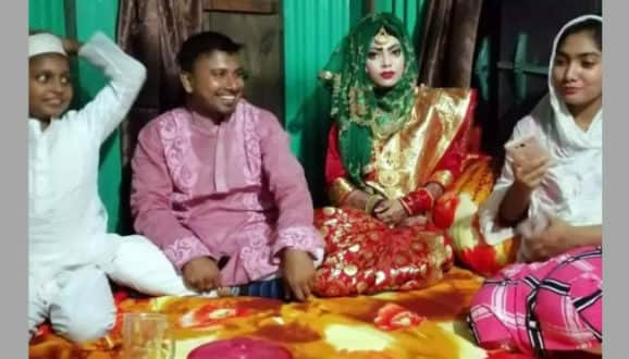 লকডাউনের মধ্যে সরকারি কর্মকর্তার ধুমধাম করে বিয়ে!