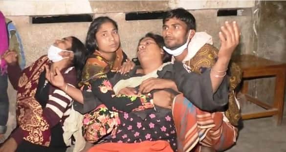 ভুল চিকিৎসায় স্কুলছাত্রের মৃত্যুর অভিযোগ, প্রতিবাদে স্বজনদের মারধর