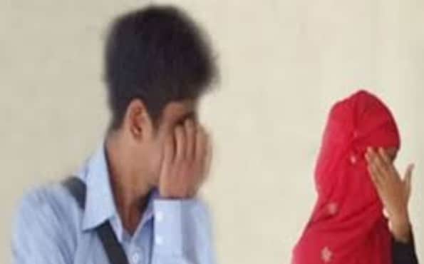 মধ্যরাতে গৃহবধূর ঘরে আপত্তিকর অবস্থায় ধরা প্রেমিক