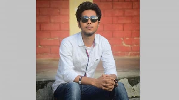 গাছের সঙ্গে ধাক্কা খেয়ে ছাত্রলীগ নেতা নিহত