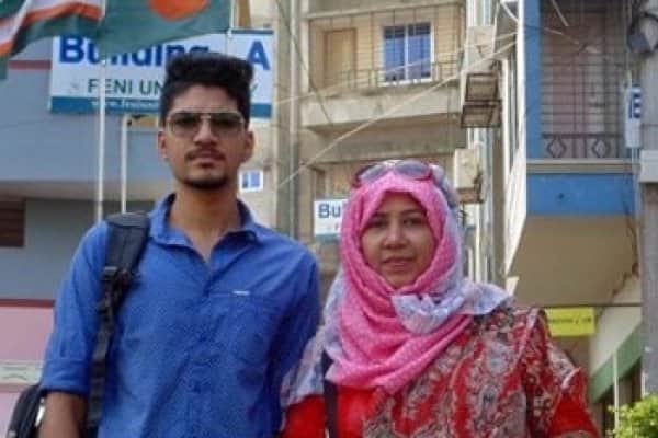 মা-ছেলে যখন একই বিশ্ববিদ্যালয়ের শিক্ষার্থী