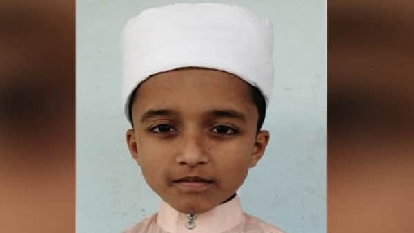 সাড়ে ৪ মাসেই কোরআনে হাফেজ হলেন প্রাথমিক বিদ্যালয়ের ছাত্র
