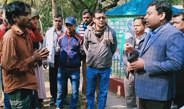 মাদকাসক্ত ছেলেকে পুলিশে দিলেন বাবা