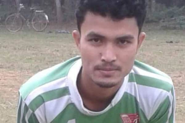 টাকার অভাবে চিকিৎসা বন্ধ ফুটবল খেলোয়াড়ের
