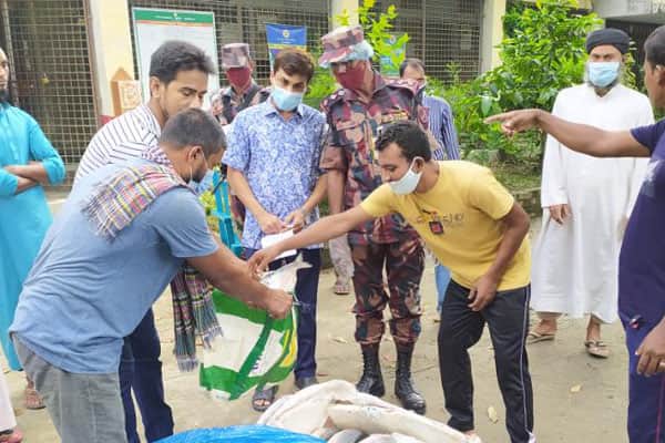 রাজশাহী সীমান্ত দিয়ে পাচারের সময় ১২৬ কেজি ইলিশ জব্দ
