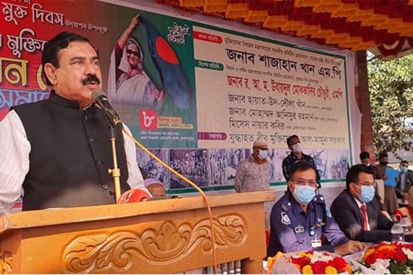 খালেদা জিয়া পার হলে ভেঙে পড়বে পদ্মা সেতু : শাজাহান খান