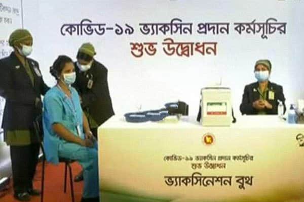 প্রথম টিকা নিলেন যারা