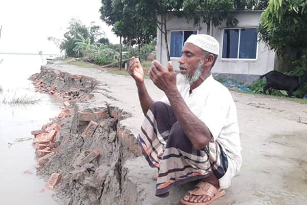 ফরিদপুরে পদ্মার পানি কমেছে, বেড়েছে দুর্ভোগ