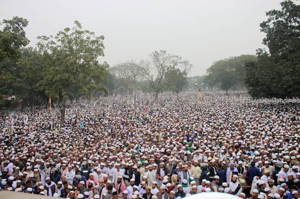 আল্লামা আযহার আলী আনোয়ার শাহা’র জানাজায় ৮ লাখ মুসল্লি
